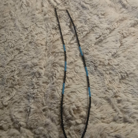 White Stone bear beaded necklace black/blue - Picture 5 of 16